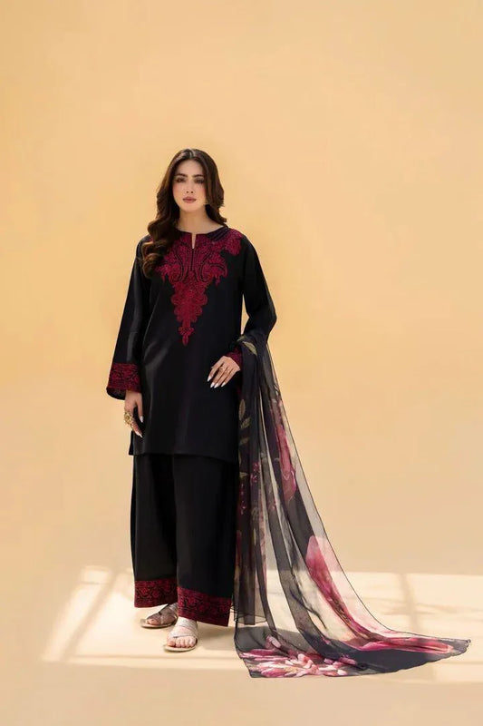 3 Pcs Women's Unstitched Printed Suit